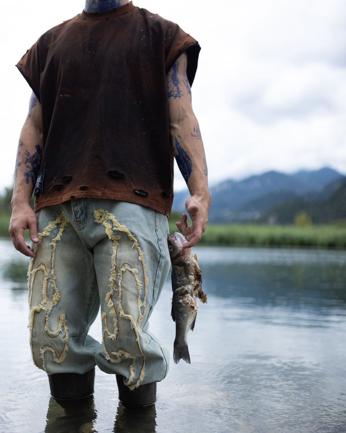 RUGGINE Square Distressed Tanktop