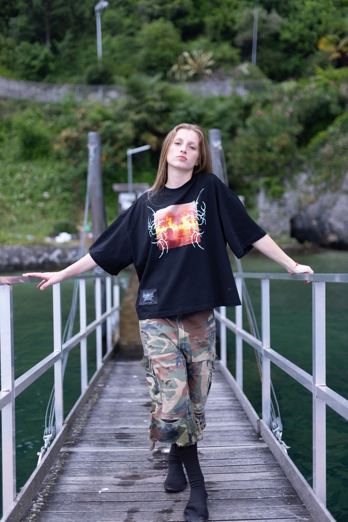 SIREN SQUARE TEE